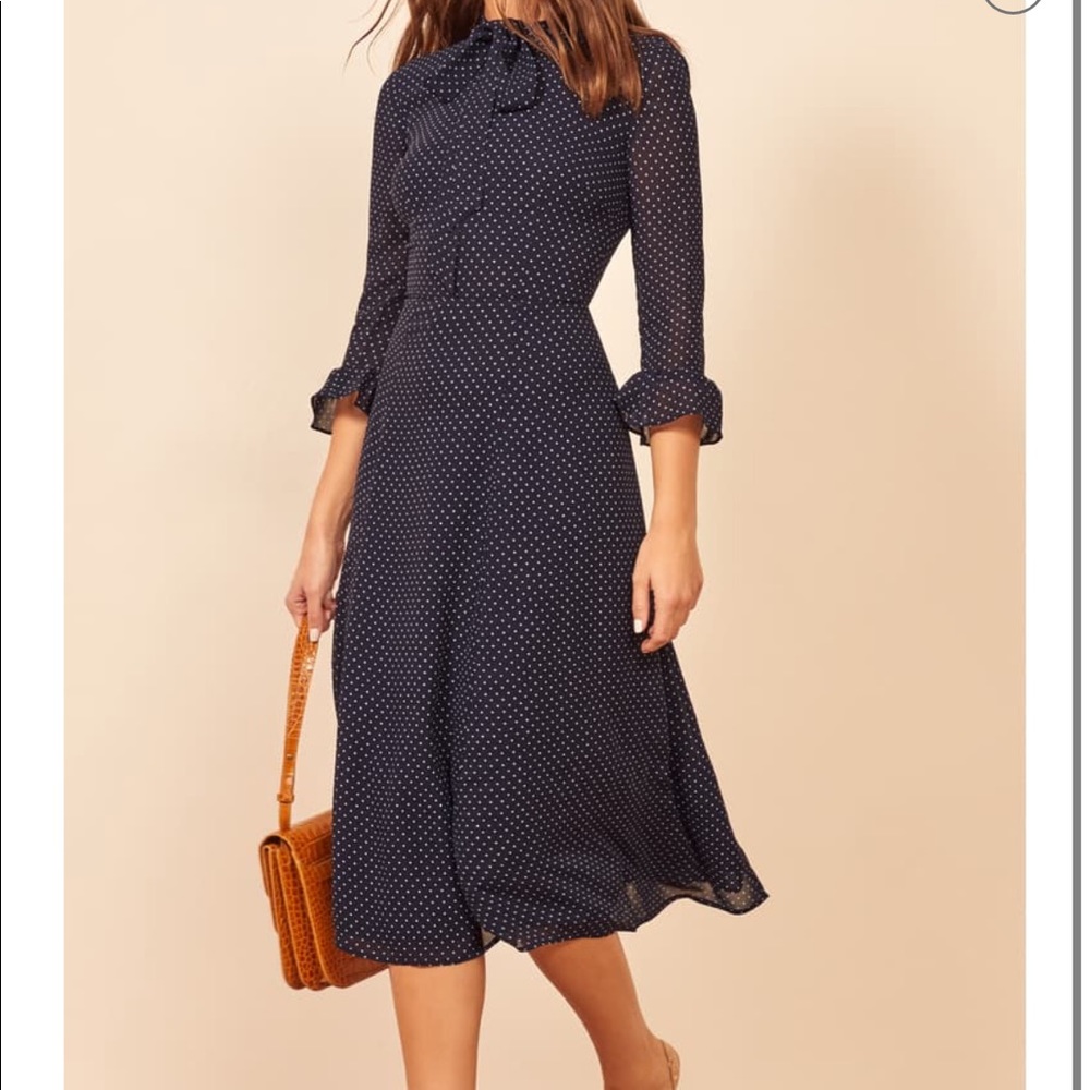 Don’t buy ISO Reformation Castel Dress Size 10